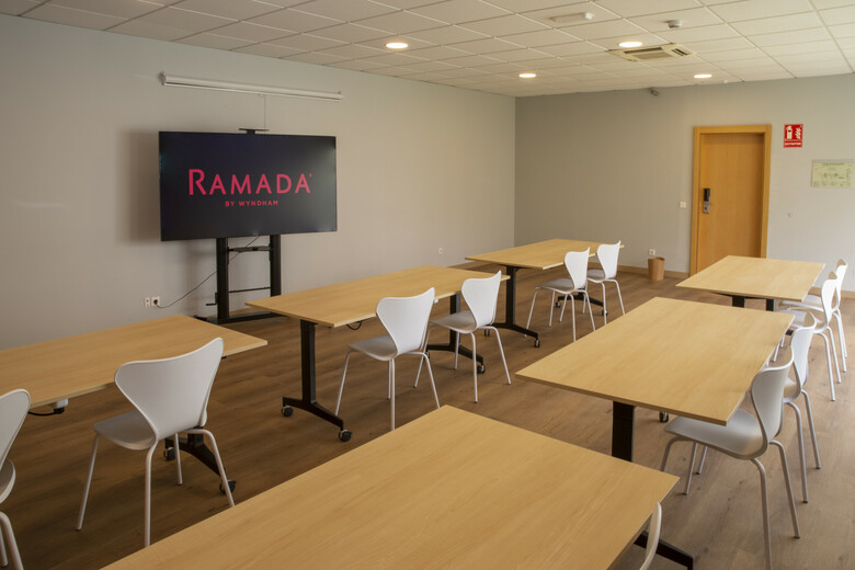 Hotel Ramada By Wyndham Madrid Getafe