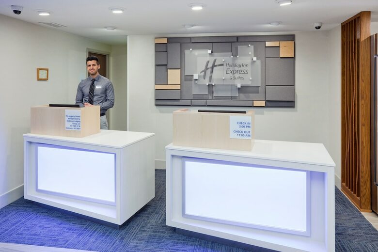 Holiday Inn Express Hotel & Suites Dickinson