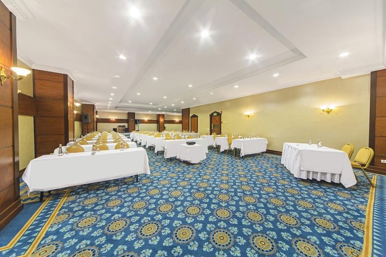 Hotel Grand Oztanik