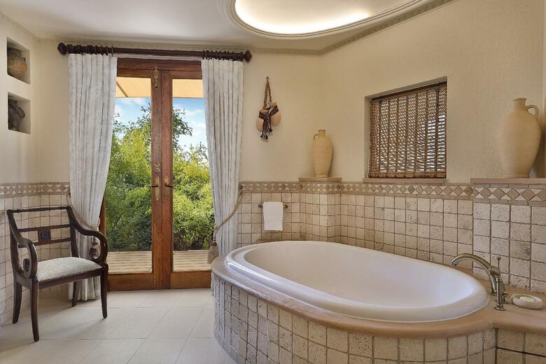Hotel Al Maha Desert Resort & Spa