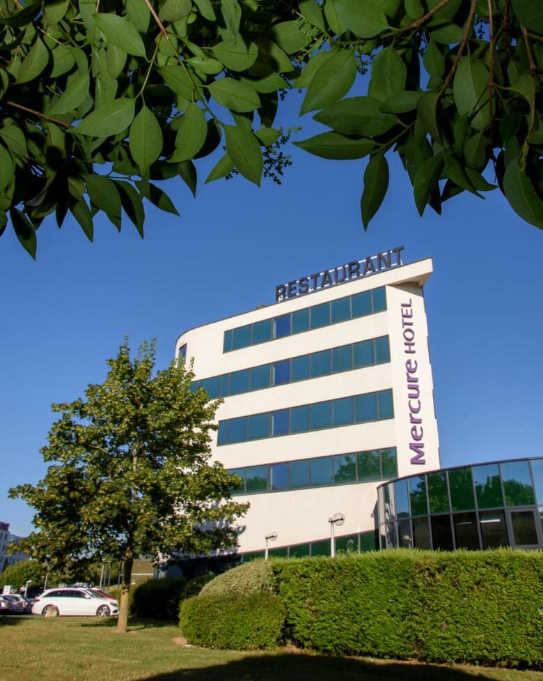 Hotel Mercure Poitiers Aquatis Site Du Futuroscope