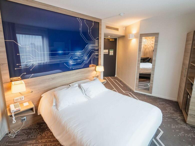 Hotel Mercure Poitiers Aquatis Site Du Futuroscope