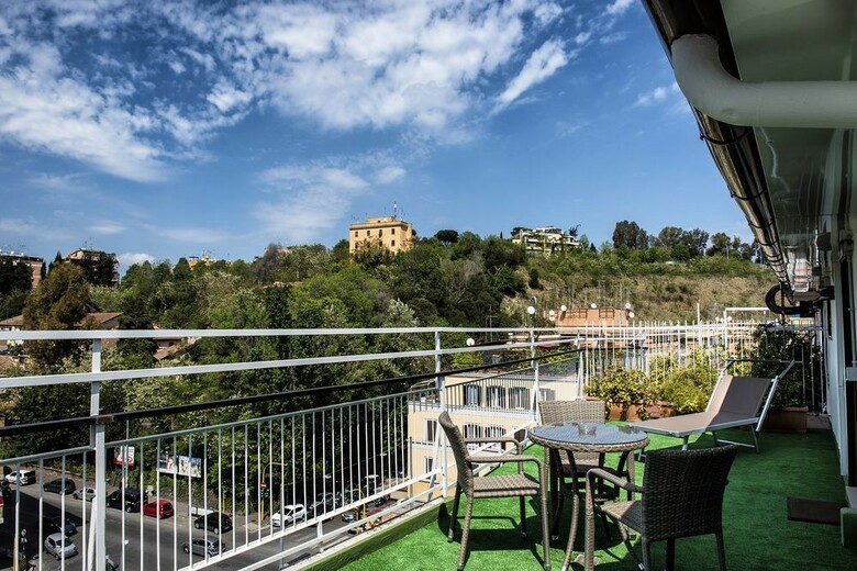 Hotel Pacific