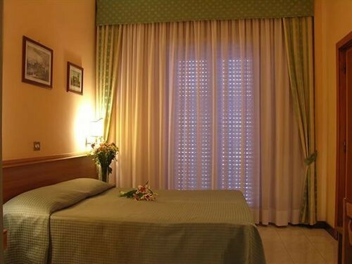 Hotel Pacific