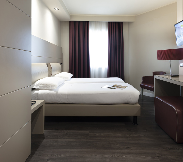 Smart Hotel Holiday