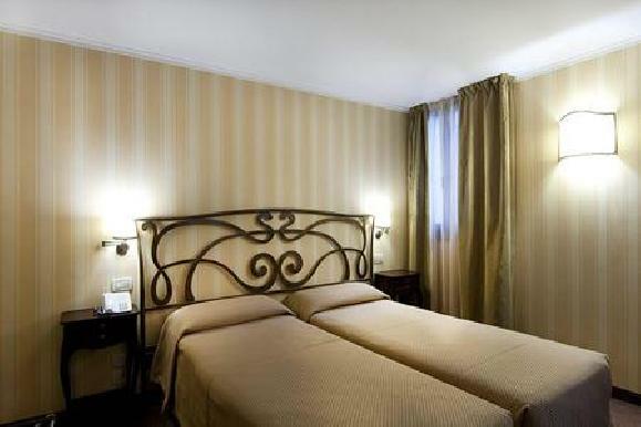 Hotel Continental, Bw Premier Collection