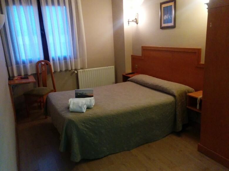 Hotel Carbayon II