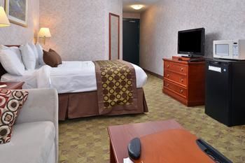 Hotel Lexington Inn & Suites - Windsor On Canada