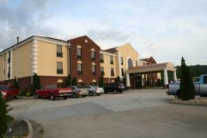 Best Western Plus Bass Hotel & Suites