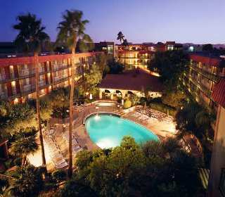 Hotel Embassy Suites Phoenix Airport