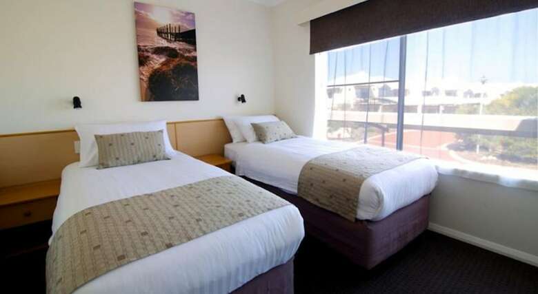 Hotel Margarets Beach Resort