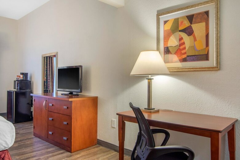 Hotel Comfort Suites Gwinnett Place