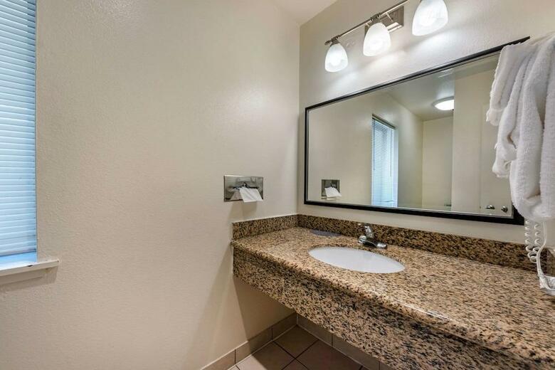 Hotel Econo Lodge Bay Breeze
