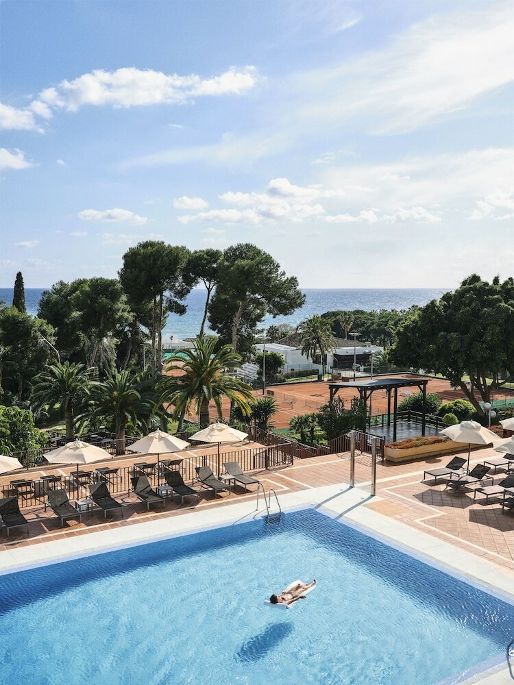 Hotel The Oasis By Don Carlos Resort