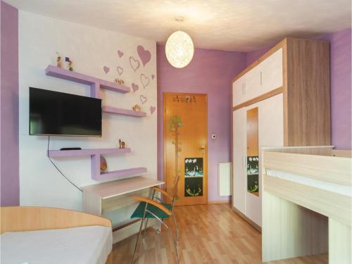 Three-bedroom Apartment Podstrana With Sea View 07