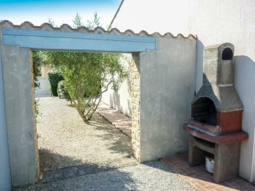 Holiday Home Les Bardi�res