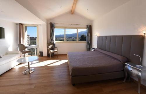 Hotel Castellu Rossu