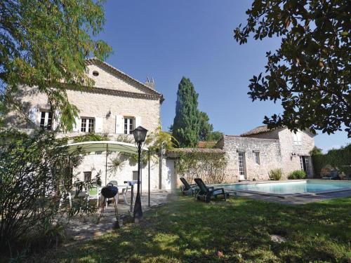 Holiday Home Quartier Charmanjon