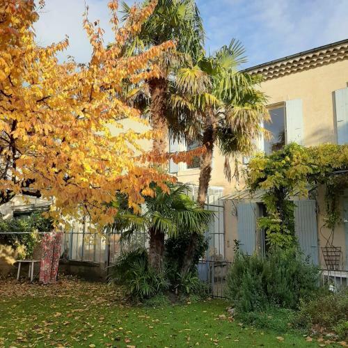 Hostal Maison Saint James