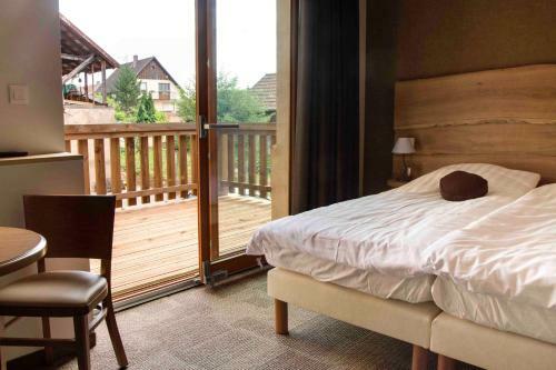Bed & Breakfast La Griffe � Foin Au Restaurant Raisin D'or