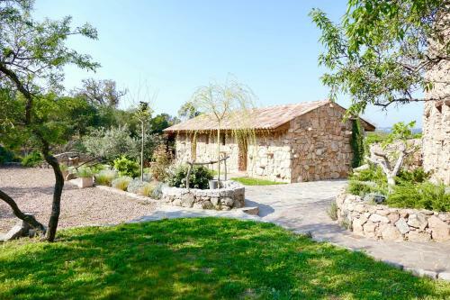 Posada Domaine Pozzo Di Mastri Et Spa