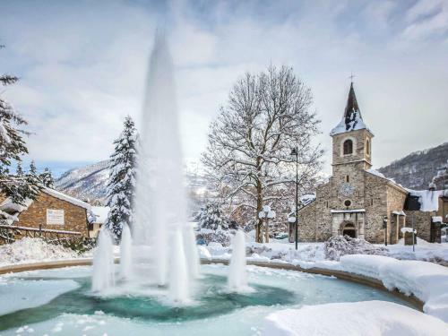 Hotel Mercure Sensoria De Saint-lary-soulan