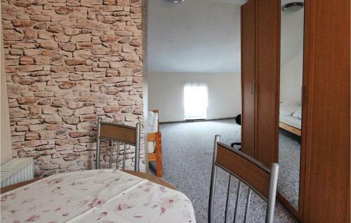 Three-bedroom Holiday Home In Gohren-lebbin Ot U.