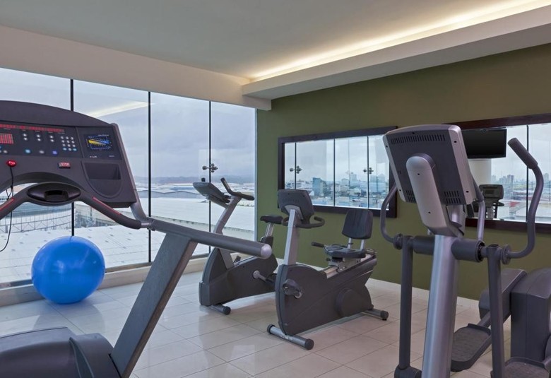 Hotel Four Points By Sheraton Col�n