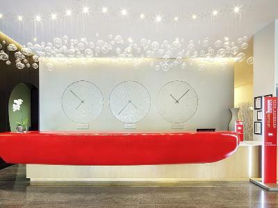 Hotel Ibis Mall Of The Emirates