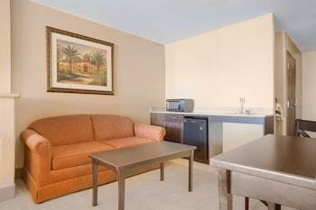 Holiday Inn Express Hotel & Suites Yuma