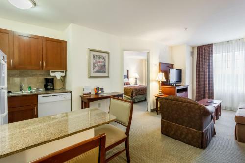 Hotel Staybridge Suites Austin Airport