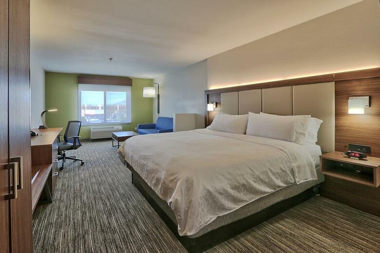 Holiday Inn Express Hotel & Suites Albuquerque Historic Old Town