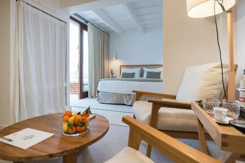 Hotel S'hotelet D'es Born - Suites & Spa