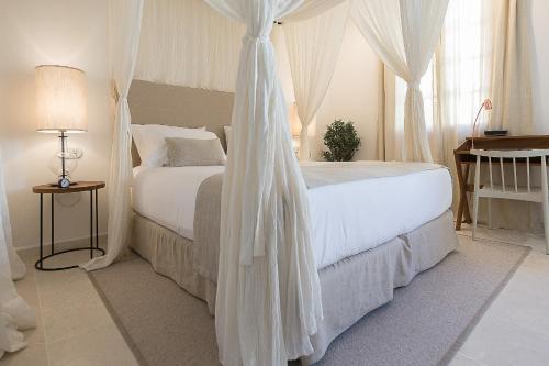 Hotel S'hotelet D'es Born - Suites & Spa
