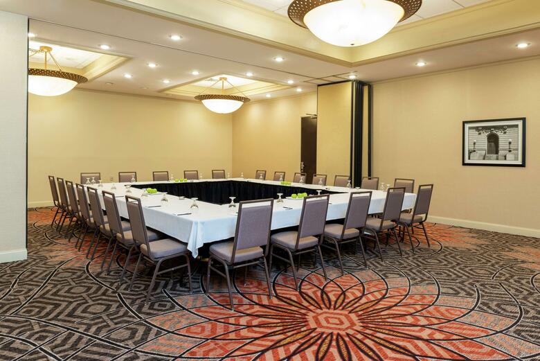 Hotel Hilton Grand Rapids Airport