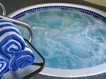 Holiday Inn Express Hotel & Suites Hinton