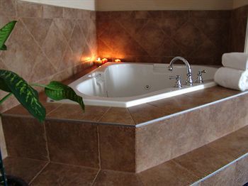 Holiday Inn Express Hotel & Suites Hinton