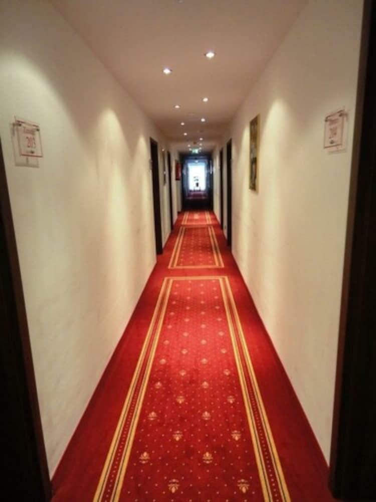 Grand Hotel Dream Frankfurt City