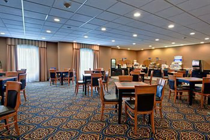 Hotel Holiday Inn Express Airport-calgary
