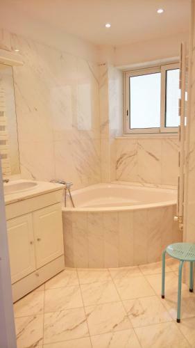Apartamento Luxurious Flat With Stunning View On Boulevard Napol�on III
