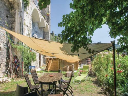 Four-bedroom Holiday Home In Viviers