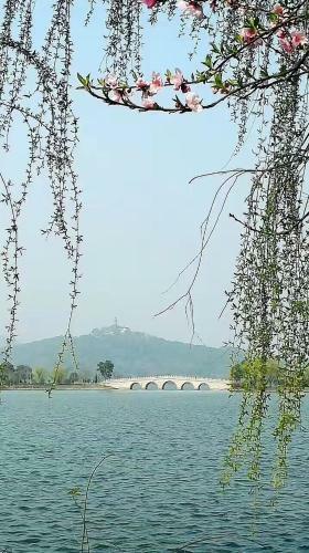 Taihu Lake King Apartment