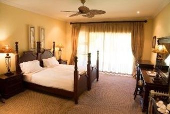 Hotel Mpongo Private Game Reserve