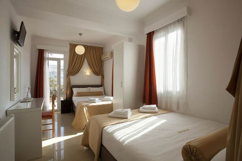 Metropolis Hotel