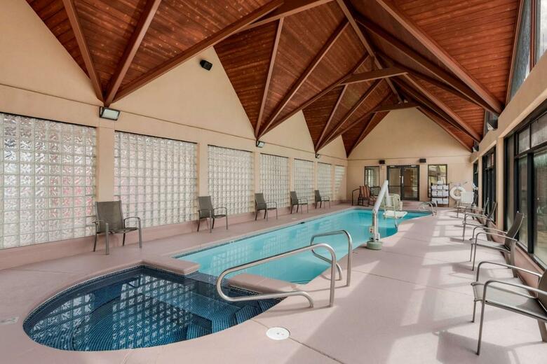 Hotel Best Western Town  And  Country Inn