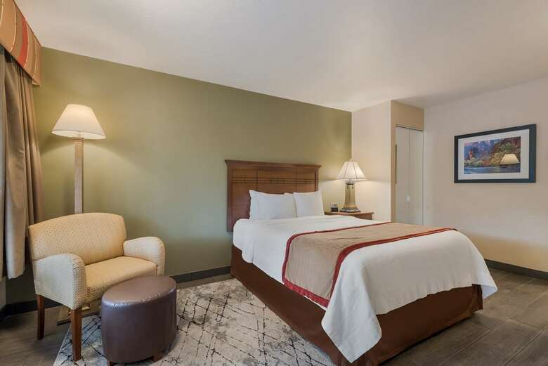 Hotel Best Western Town  And  Country Inn