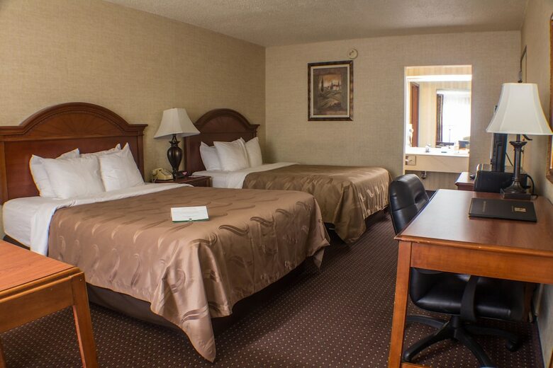 Hotel Quality Inn  And  Suites Conference Center