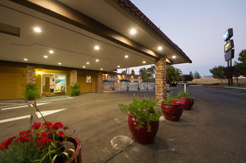 Hotel Rodeway Inn