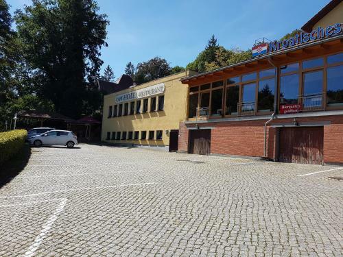 Hotel - Restaurant Sophienaue
