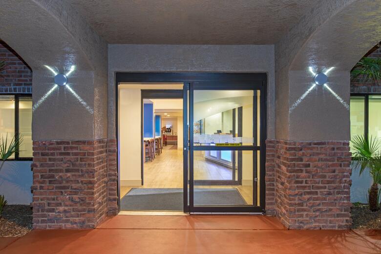 Hotel Comfort Inn & Suites At Asu